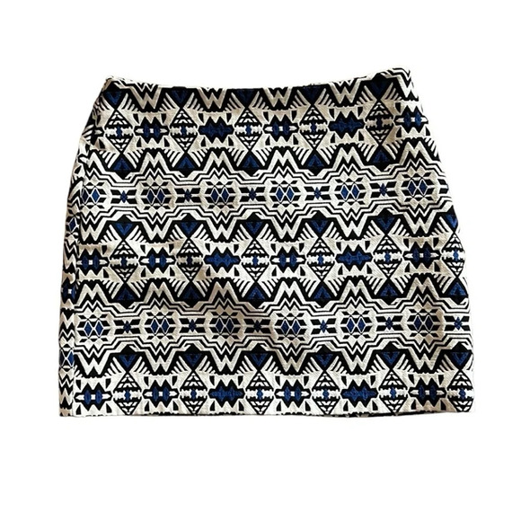 H&M Divided Cobalt Blue Aztec Print Mini Skirt Jaquared Weave Size 4 - Picture 1 of 7